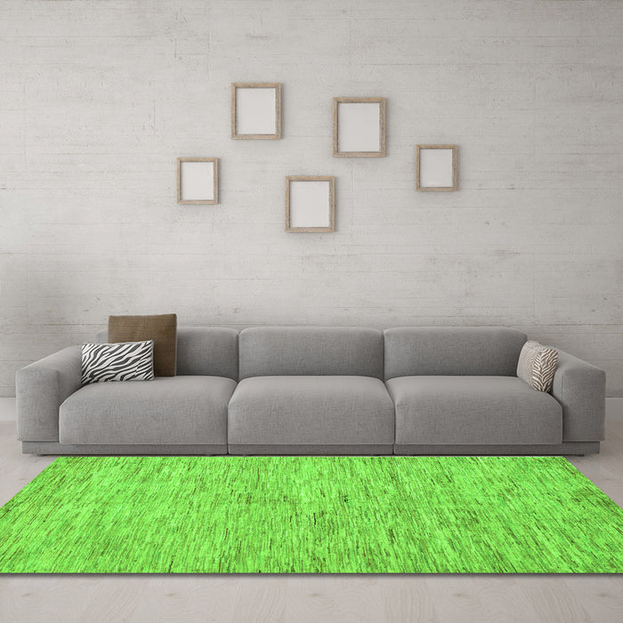 Machine Washable Solid Green Modern Area Rugs in a Living Room,, wshabs87grn