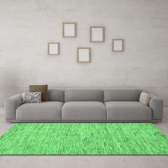 Machine Washable Solid Emerald Green Modern Area Rugs in a Living Room,, wshabs87emgrn
