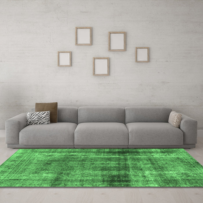 Machine Washable Abstract Emerald Green Modern Area Rugs in a Living Room,, wshabs883emgrn
