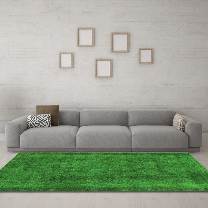 Machine Washable Abstract Green Modern Area Rugs in a Living Room,, wshabs887grn