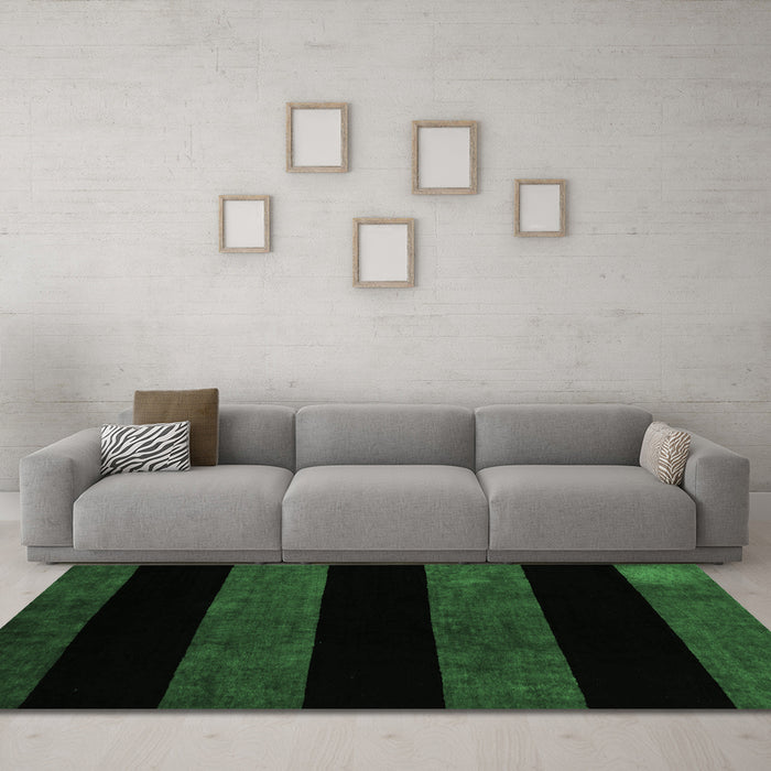 Machine Washable Abstract Emerald Green Modern Area Rugs in a Living Room,, wshabs88emgrn