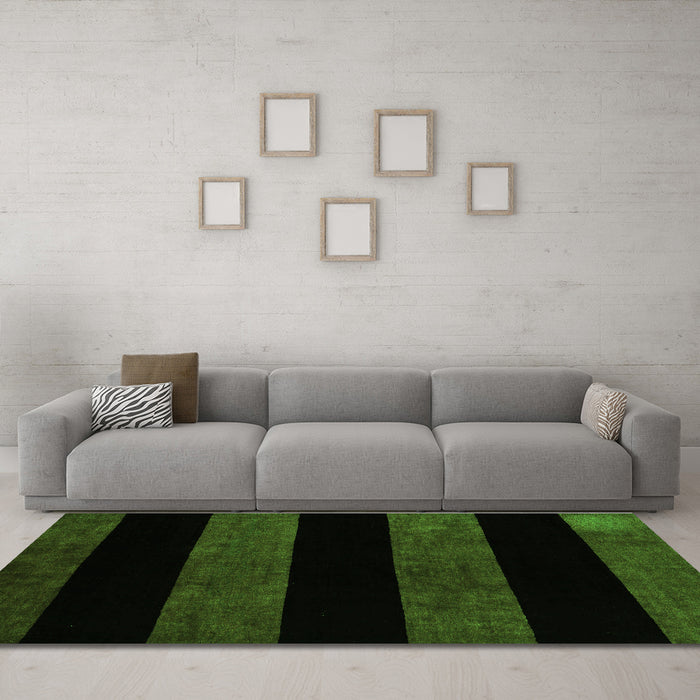 Machine Washable Abstract Green Modern Area Rugs in a Living Room,, wshabs88grn