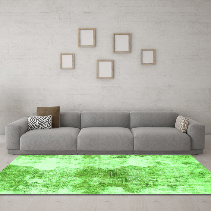 Machine Washable Abstract Green Modern Area Rugs in a Living Room,, wshabs890grn