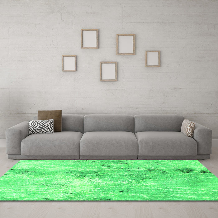Machine Washable Abstract Green Modern Area Rugs in a Living Room,, wshabs893grn