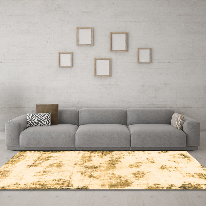 Machine Washable Abstract Brown Modern Rug in a Living Room,, wshabs898brn
