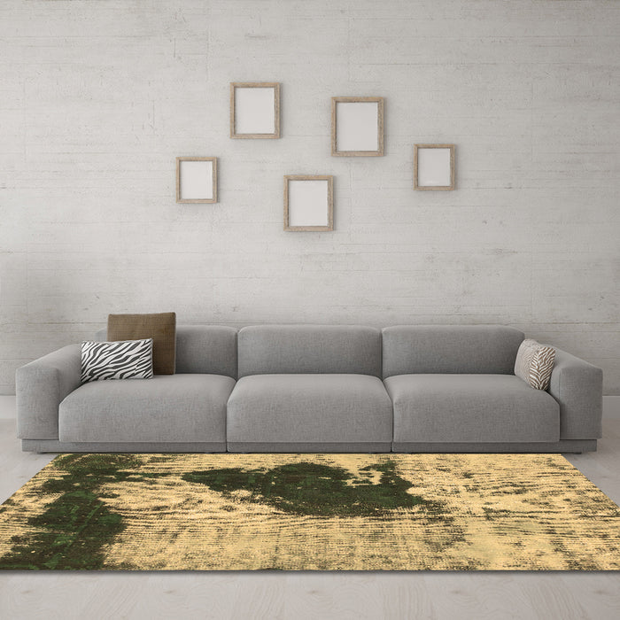 Machine Washable Abstract Brown Modern Rug in a Living Room,, wshabs899brn