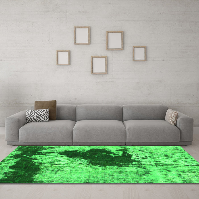 Machine Washable Abstract Green Modern Area Rugs in a Living Room,, wshabs899grn