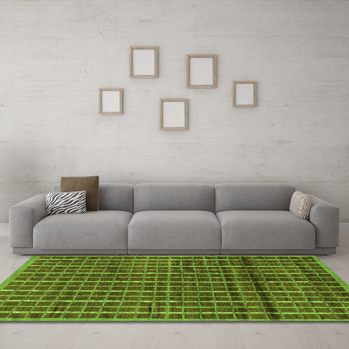 Machine Washable Abstract Green Modern Area Rugs in a Living Room,, wshabs8grn