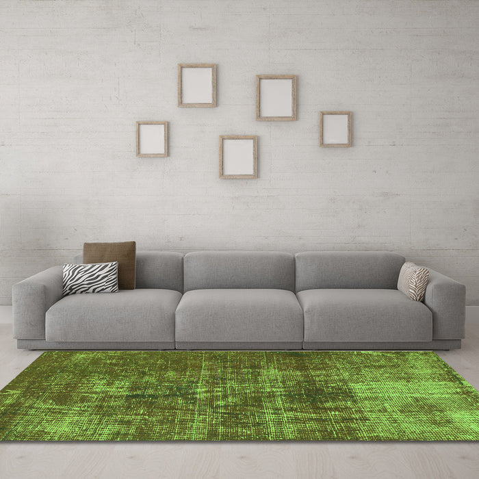 Machine Washable Oriental Green Traditional Area Rugs in a Living Room,, wshabs904grn