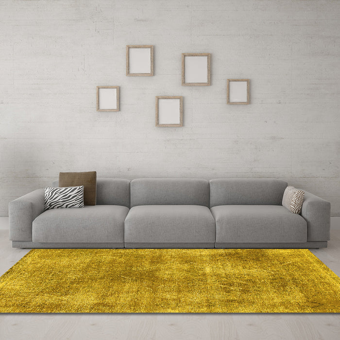 Machine Washable Abstract Yellow Modern Rug in a Living Room, wshabs907yw