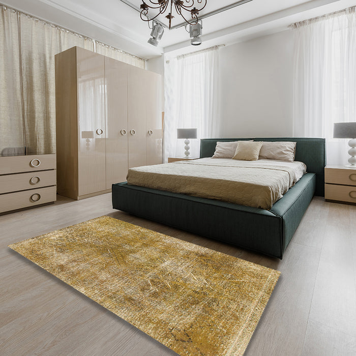 Machine Washable Abstract Metallic Gold Rug in a Bedroom, wshabs907
