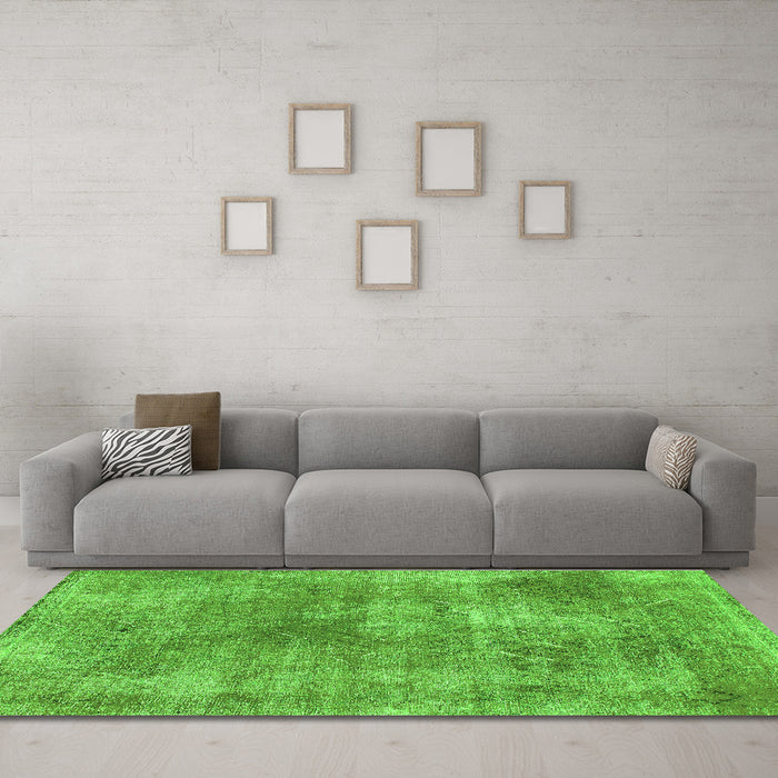 Machine Washable Abstract Green Modern Area Rugs in a Living Room,, wshabs907grn