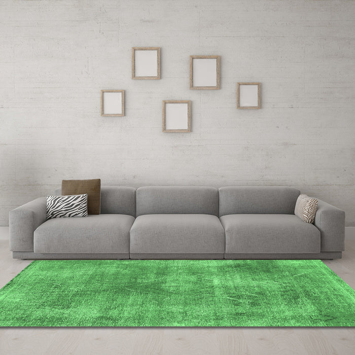 Machine Washable Abstract Emerald Green Modern Area Rugs in a Living Room,, wshabs907emgrn