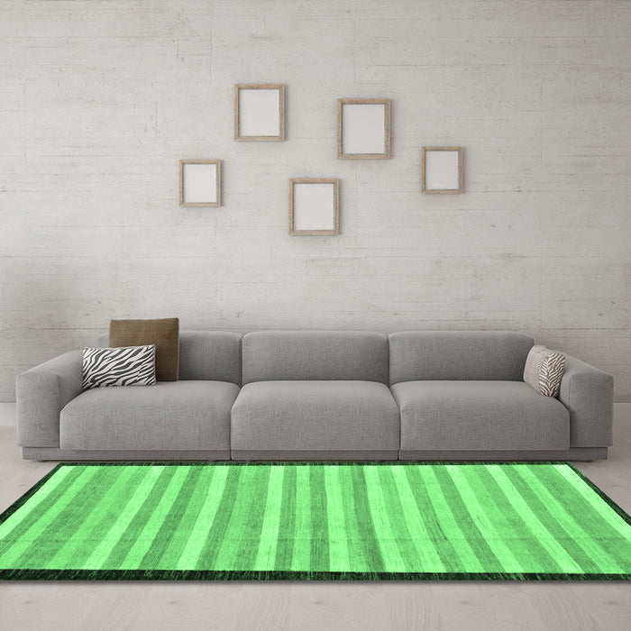 Machine Washable Abstract Emerald Green Modern Area Rugs in a Living Room,, wshabs90emgrn