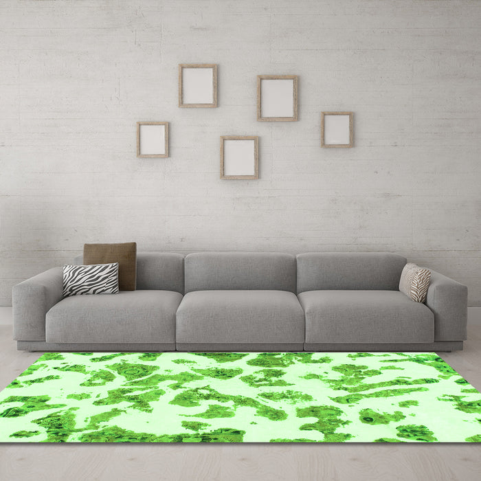 Machine Washable Abstract Green Modern Area Rugs in a Living Room,, wshabs911grn