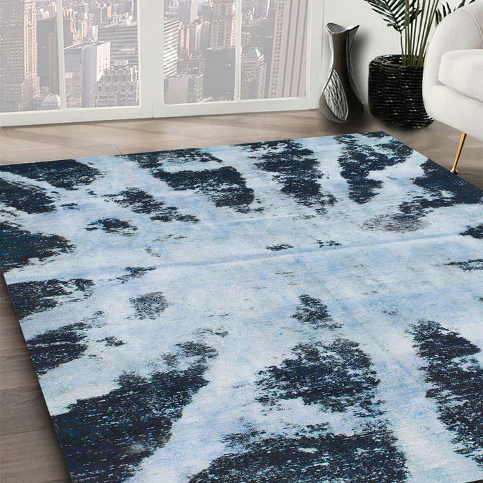 Machine Washable Abstract Blue Rug in a Family Room, wshabs914