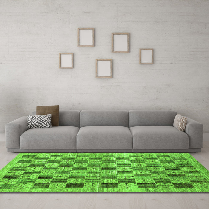 Machine Washable Checkered Green Modern Area Rugs in a Living Room,, wshabs91grn