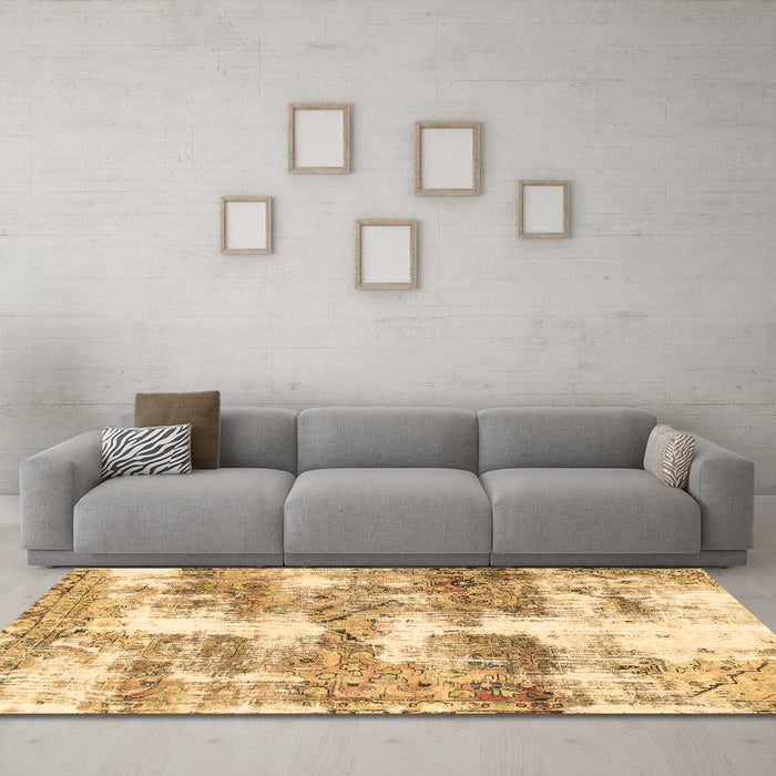 Machine Washable Abstract Brown Modern Rug in a Living Room,, wshabs921brn