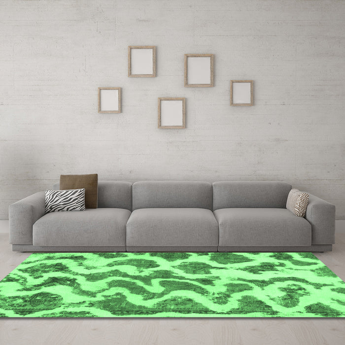 Machine Washable Abstract Emerald Green Modern Area Rugs in a Living Room,, wshabs923emgrn