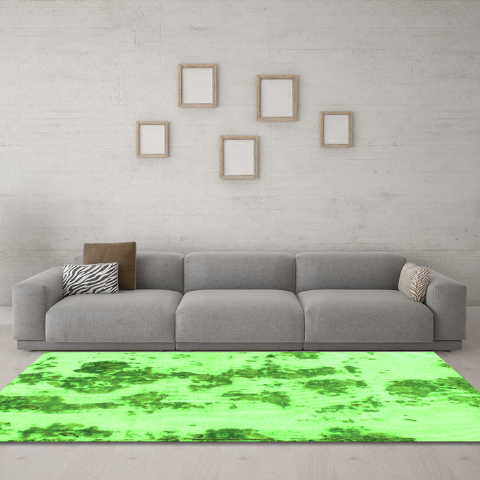Machine Washable Abstract Green Modern Area Rugs in a Living Room,, wshabs926grn