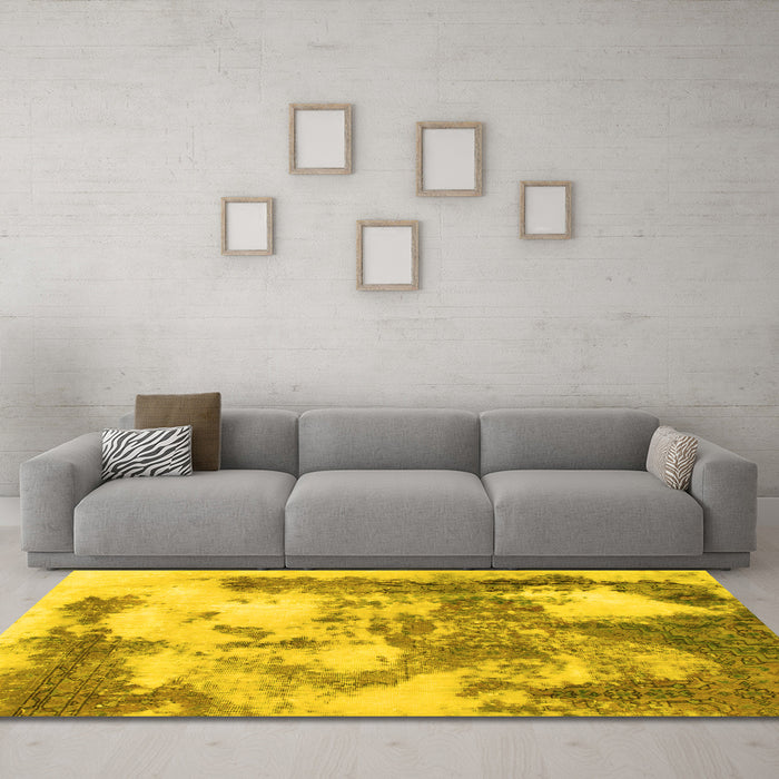Machine Washable Abstract Yellow Modern Rug in a Living Room, wshabs928yw