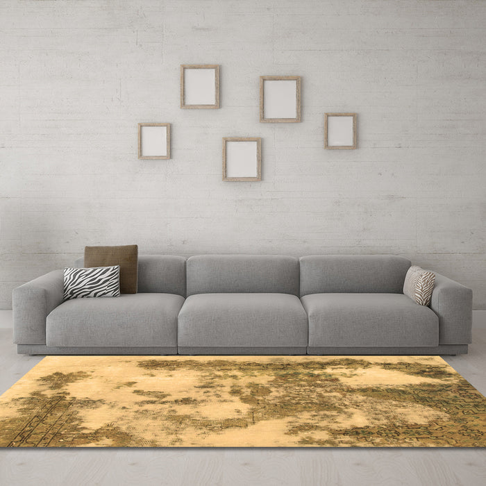 Machine Washable Abstract Brown Modern Rug in a Living Room,, wshabs928brn