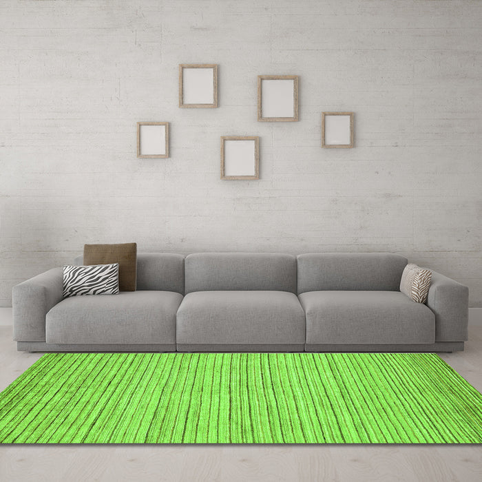 Machine Washable Abstract Green Modern Area Rugs in a Living Room,, wshabs92grn