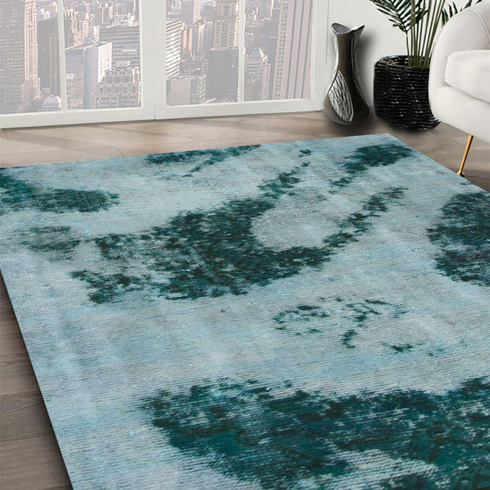 Machine Washable Abstract Greenish Blue Green Rug in a Family Room, wshabs932