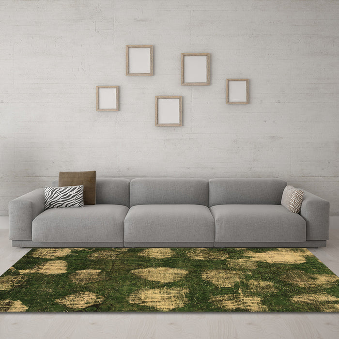 Machine Washable Abstract Brown Modern Rug in a Living Room,, wshabs933brn