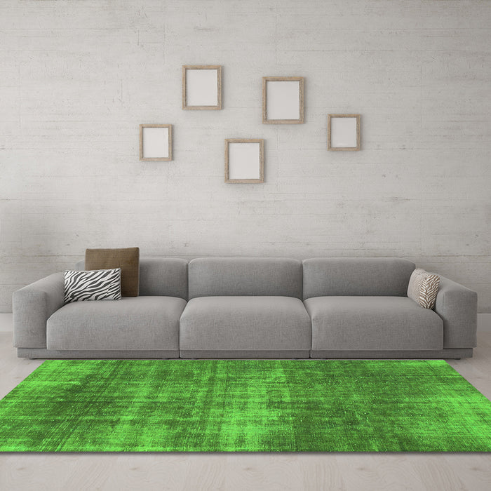 Machine Washable Abstract Green Modern Area Rugs in a Living Room,, wshabs934grn