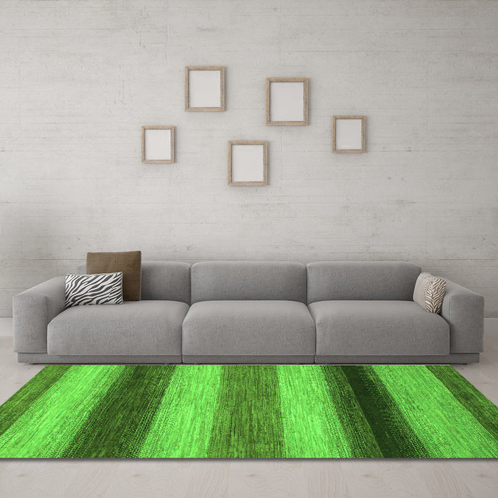 Machine Washable Abstract Green Modern Area Rugs in a Living Room,, wshabs935grn