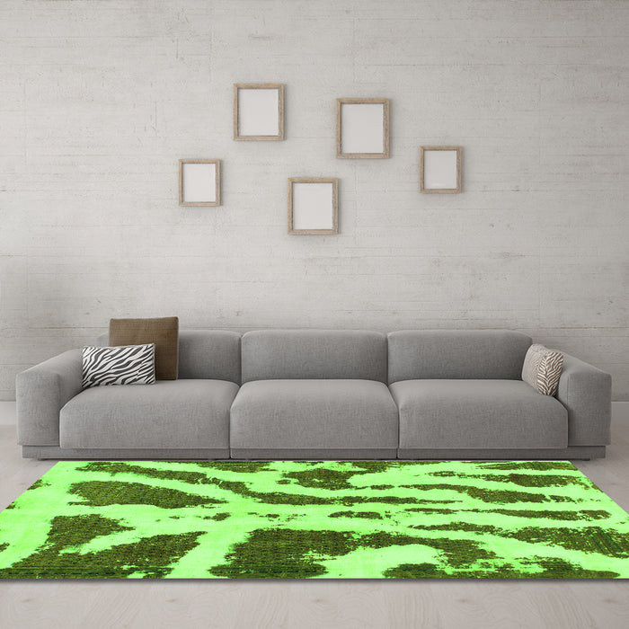 Machine Washable Abstract Green Modern Area Rugs in a Living Room,, wshabs937grn