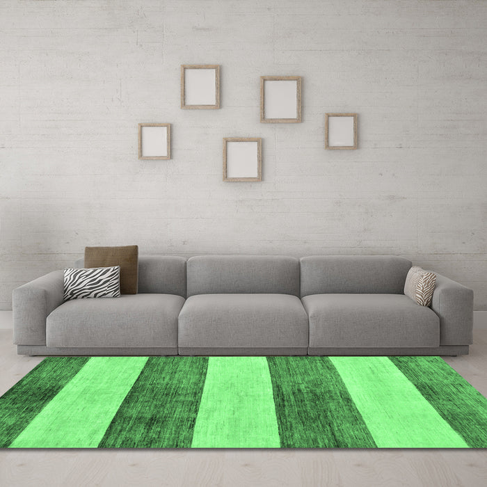 Machine Washable Abstract Emerald Green Modern Area Rugs in a Living Room,, wshabs93emgrn