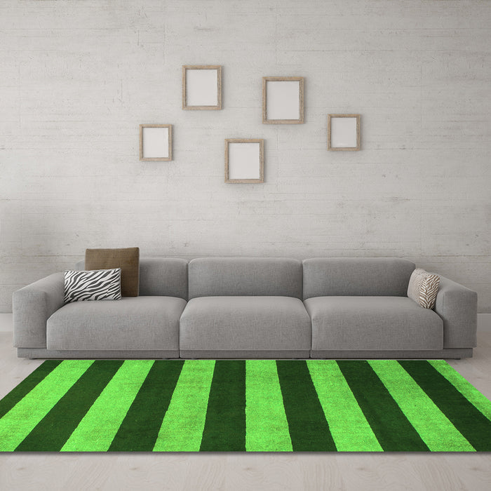 Machine Washable Abstract Green Modern Area Rugs in a Living Room,, wshabs945grn
