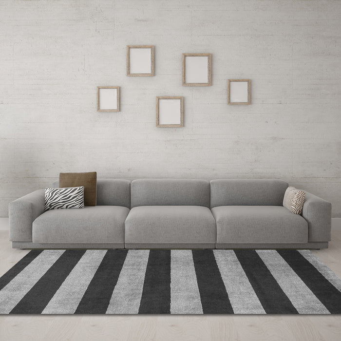 Machine Washable Abstract Gray Modern Rug in a Living Room,, wshabs945gry