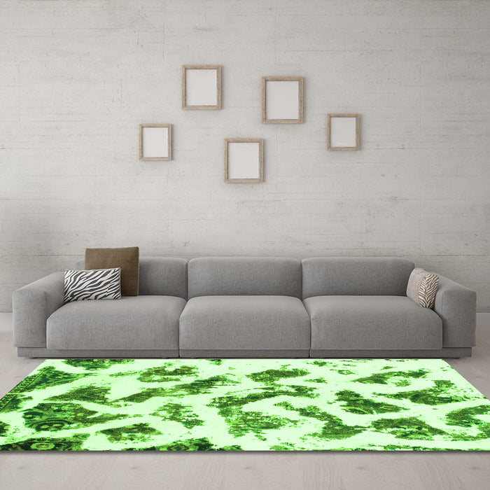 Machine Washable Abstract Green Modern Area Rugs in a Living Room,, wshabs949grn