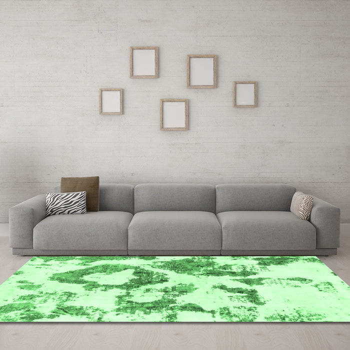 Machine Washable Abstract Emerald Green Modern Area Rugs in a Living Room,, wshabs953emgrn
