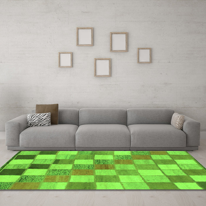 Machine Washable Checkered Green Modern Area Rugs in a Living Room,, wshabs955grn