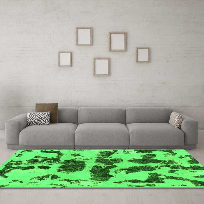 Machine Washable Abstract Green Modern Area Rugs in a Living Room,, wshabs957grn