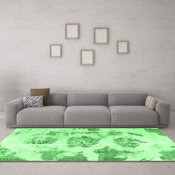 Machine Washable Abstract Emerald Green Modern Area Rugs in a Living Room,, wshabs958emgrn