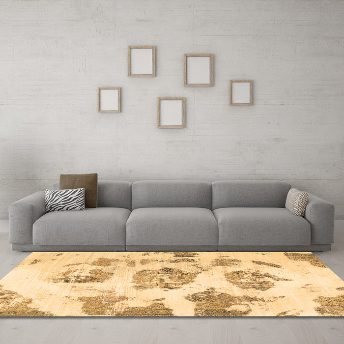 Machine Washable Abstract Brown Modern Rug in a Living Room,, wshabs958brn