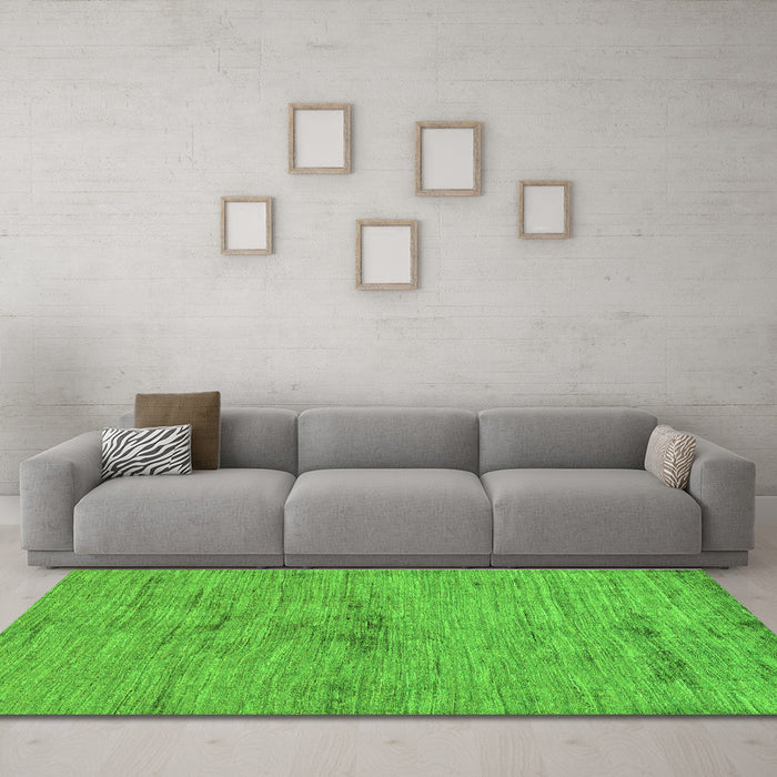 Machine Washable Abstract Green Modern Area Rugs in a Living Room,, wshabs95grn