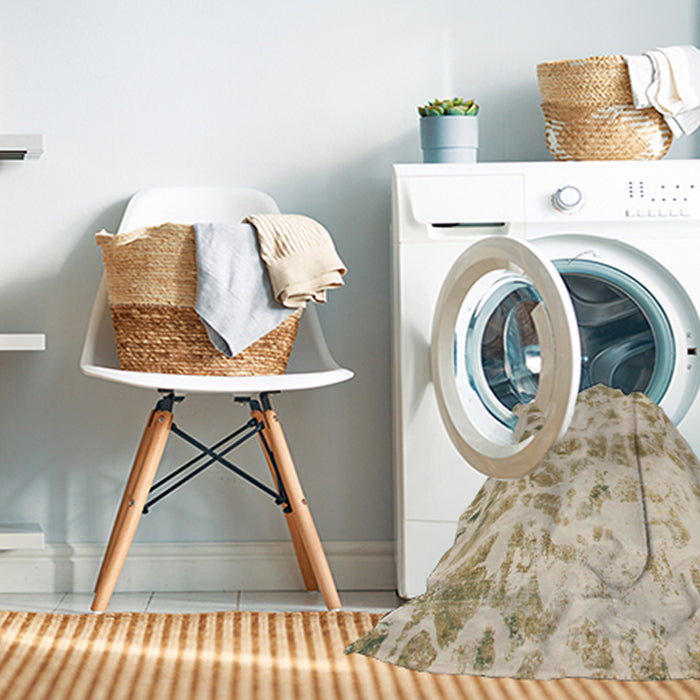 Machine Washable Abstract Metallic Gold Rug in a Washing Machine, wshabs967