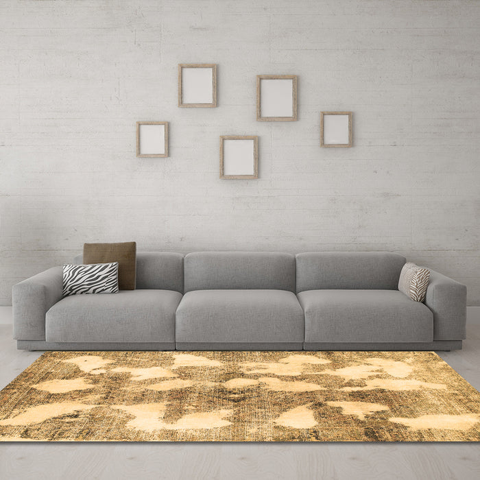 Machine Washable Abstract Brown Modern Rug in a Living Room,, wshabs970brn