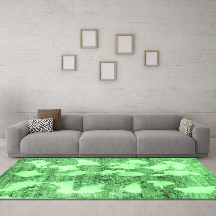 Machine Washable Abstract Emerald Green Modern Area Rugs in a Living Room,, wshabs970emgrn