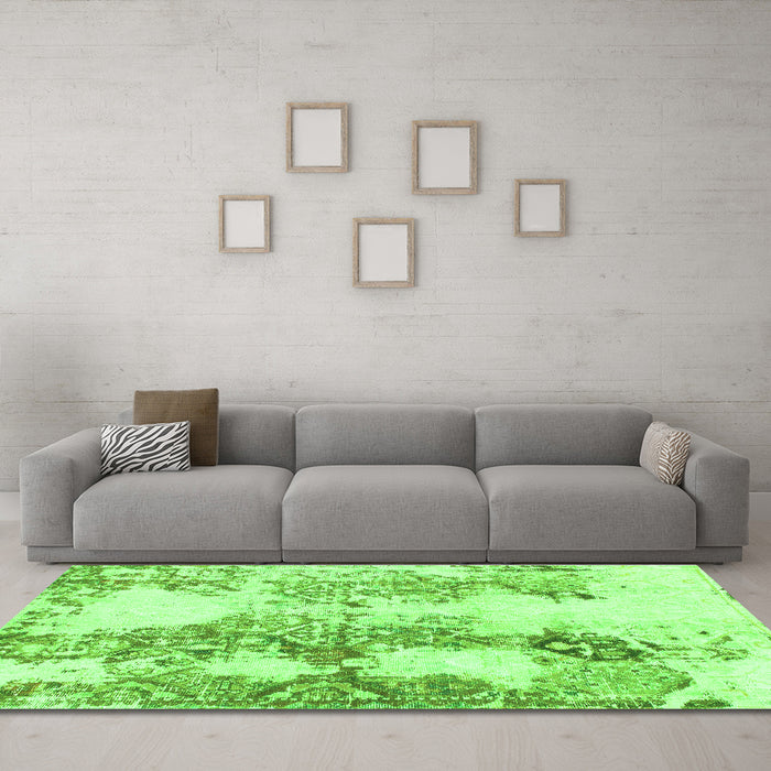 Machine Washable Abstract Green Modern Area Rugs in a Living Room,, wshabs971grn
