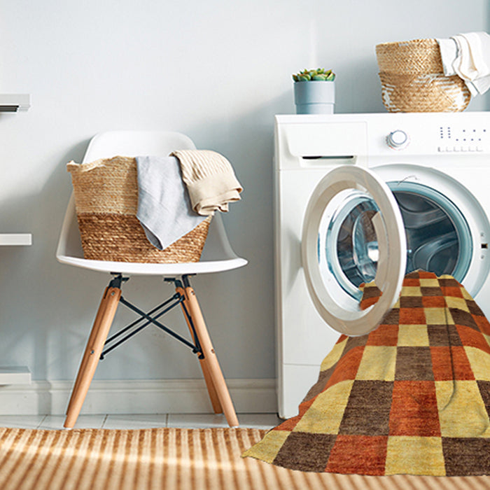 Machine Washable Abstract Yellow Rug in a Washing Machine, wshabs98