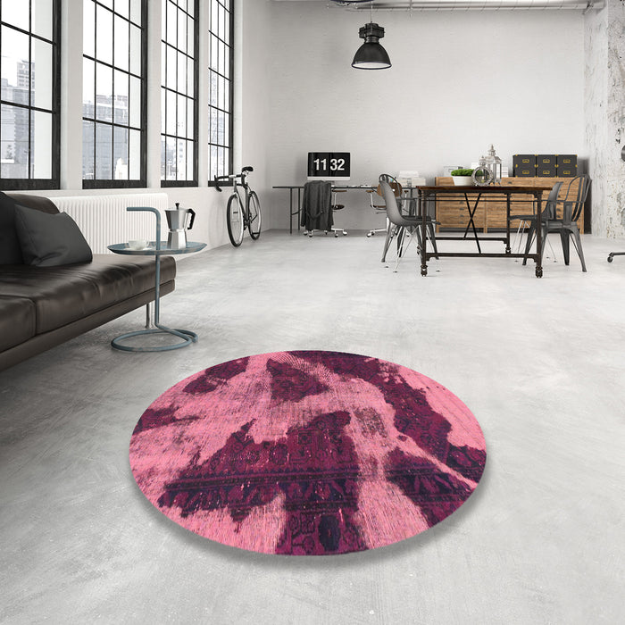 Round Machine Washable Abstract Dark Pink Rug in a Office, wshabs993