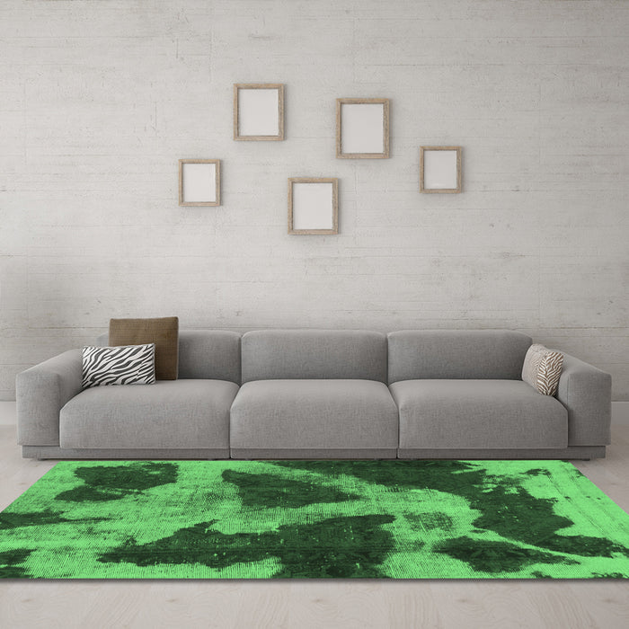Machine Washable Abstract Emerald Green Modern Area Rugs in a Living Room,, wshabs993emgrn