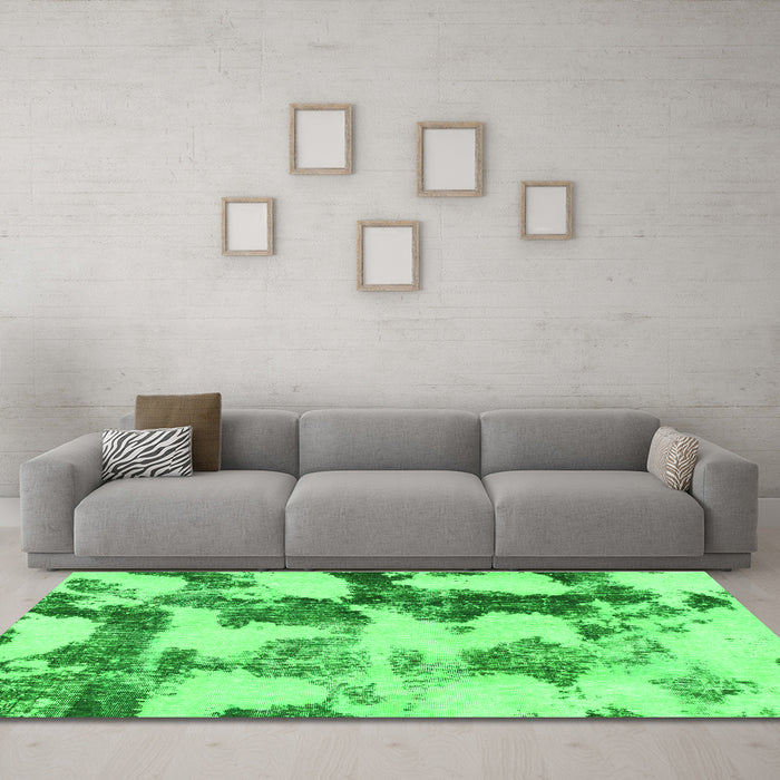 Machine Washable Abstract Green Modern Area Rugs in a Living Room,, wshabs995grn